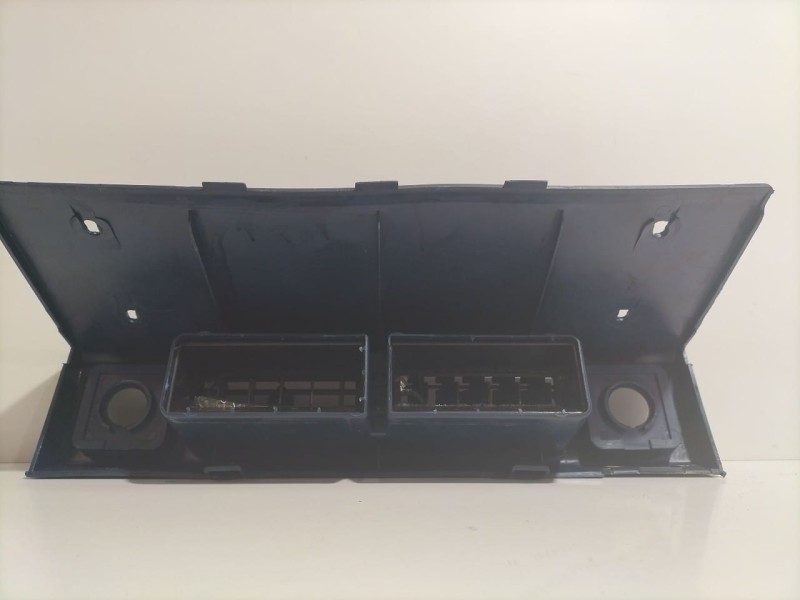 Recambio de rejilla aireadora para nissan patrol (k/w160) hardtop (k160) referencia OEM IAM 68911G9500 79385 