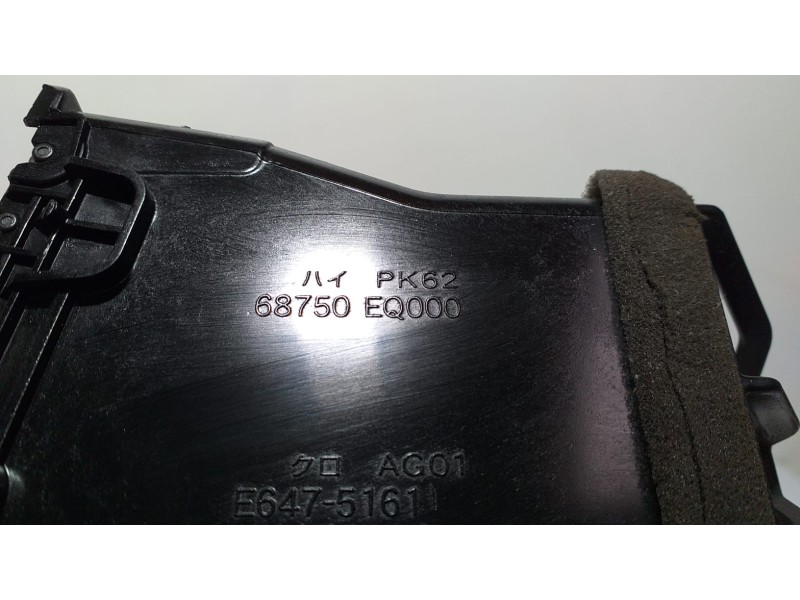Recambio de rejilla aireadora para nissan x-trail (t30) elegance referencia OEM IAM 68750EQ000 62560 