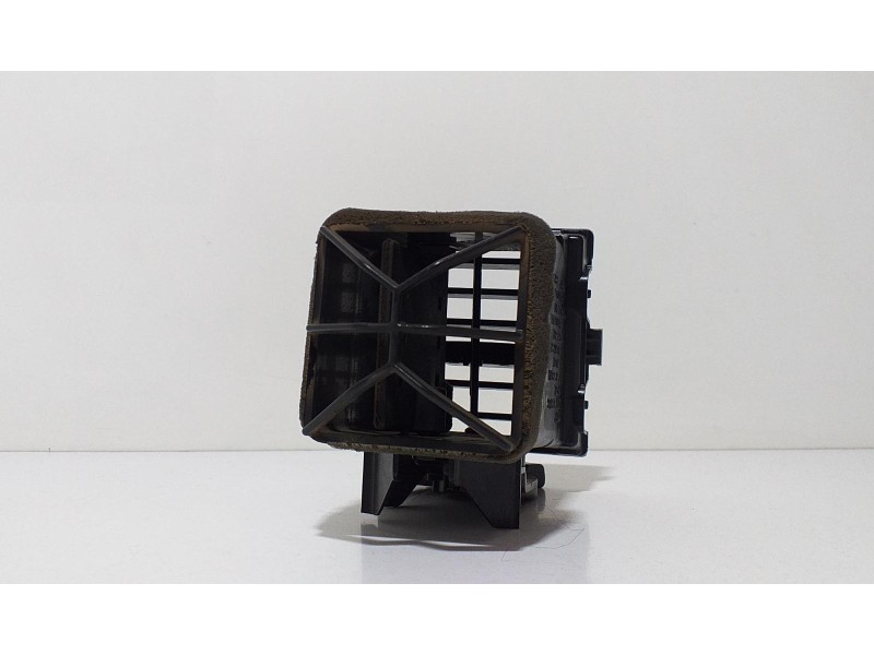 Recambio de rejilla aireadora para nissan x-trail (t30) elegance referencia OEM IAM 68750EQ000 62560 