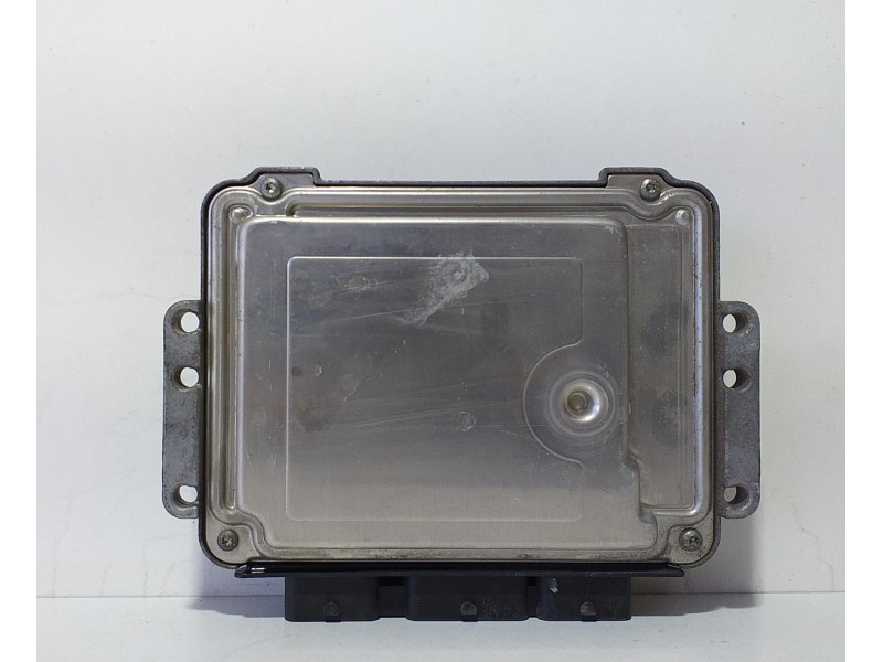 Recambio de centralita motor uce para renault megane ii berlina 3p luxe dynamique referencia OEM IAM 8200391966 71218 R