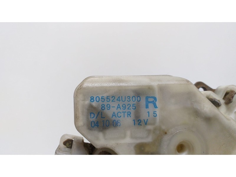 Recambio de cerradura puerta trasera derecha para nissan x-trail (t30) elegance referencia OEM IAM 805524U300 62599 