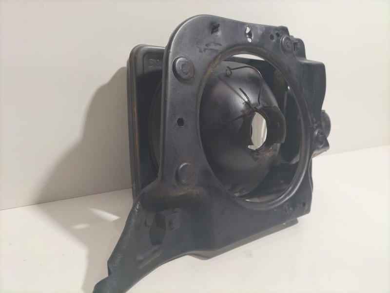 Recambio de faro derecho para toyota land cruiser j7 techo rigido motor toyota referencia OEM IAM J7 79420 