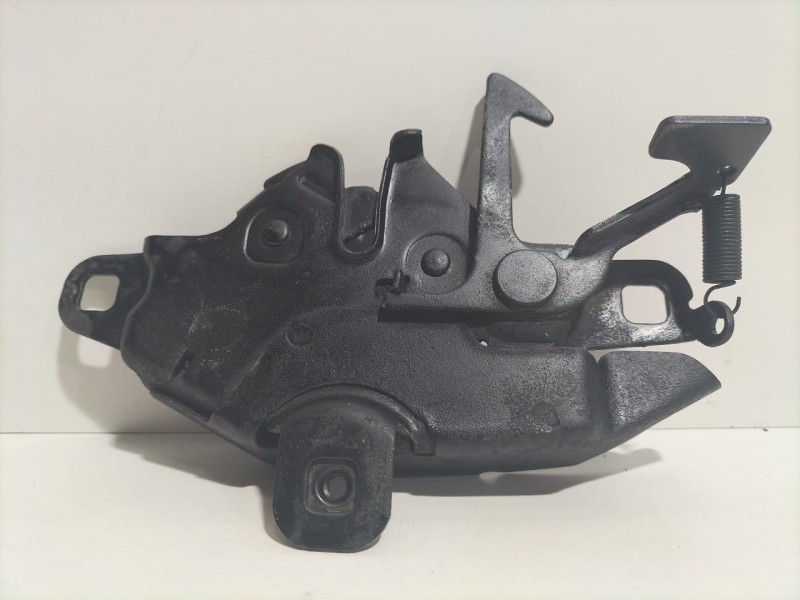 Recambio de cerradura capot para toyota land cruiser j7 techo rigido motor toyota referencia OEM IAM J7 79428 