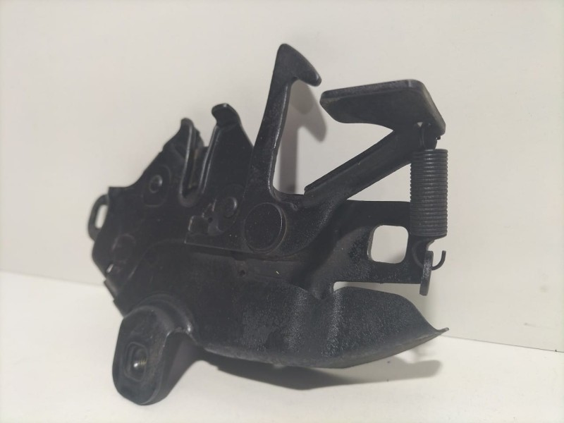 Recambio de cerradura capot para toyota land cruiser j7 techo rigido motor toyota referencia OEM IAM J7 79428 