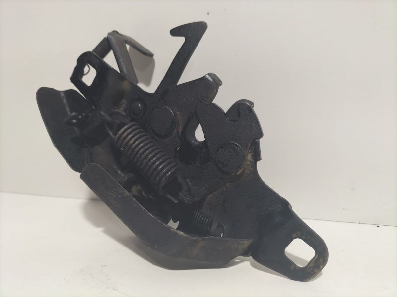 Recambio de cerradura capot para toyota land cruiser j7 techo rigido motor toyota referencia OEM IAM J7 79428 