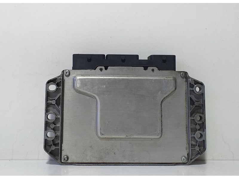 Recambio de centralita motor uce para renault megane ii berlina 3p confort authentique referencia OEM IAM 8200387138 71264 R
