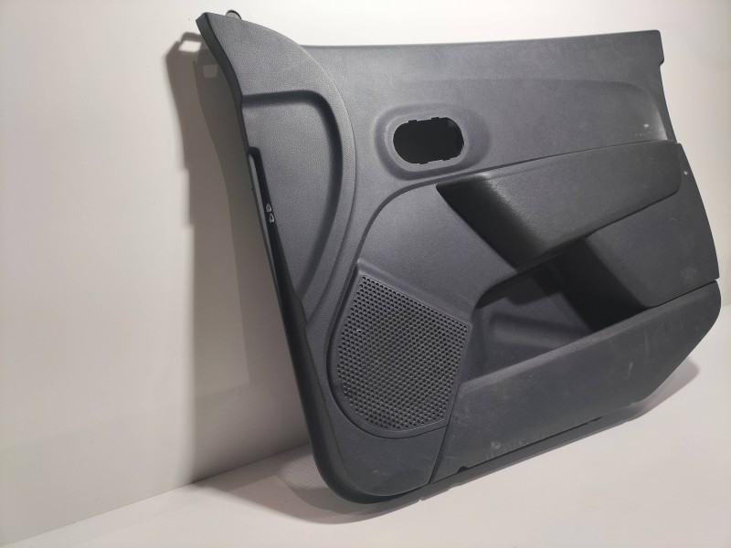 Recambio de guarnecido puerta delantera derecha para dacia dokker stepway referencia OEM IAM 809004017R 79441 