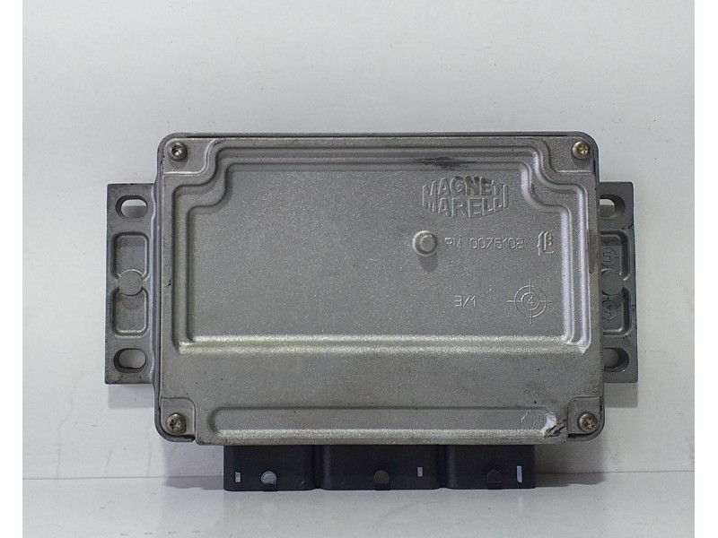 Recambio de centralita motor uce para peugeot 407 st confort referencia OEM IAM 9656036180 71289 R