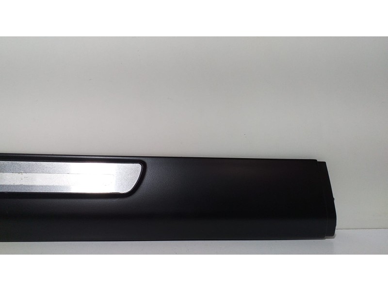 Recambio de molduras traseras para audi s6 berlina (4f2) 5.2 referencia OEM IAM 4F0853376E 62732 