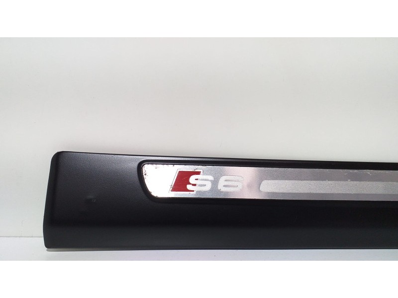 Recambio de molduras traseras para audi s6 berlina (4f2) 5.2 referencia OEM IAM 4F0853376E 62732 