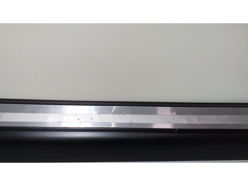 Recambio de molduras delanteras para audi s6 berlina (4f2) 5.2 referencia OEM IAM 4F0853374E 62734 