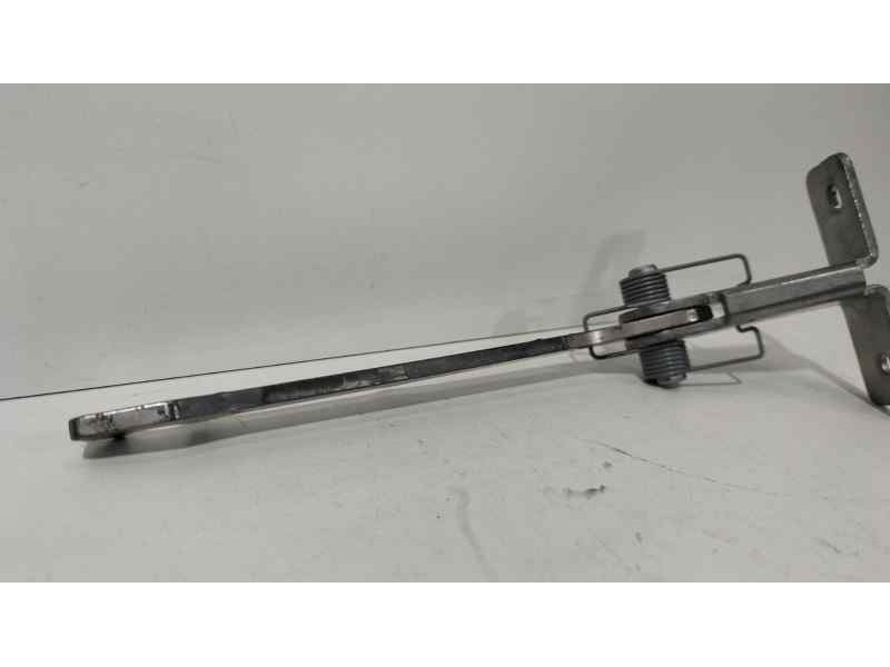 Recambio de retenida de puerta para dacia dokker stepway referencia OEM IAM 904704935R 79491 