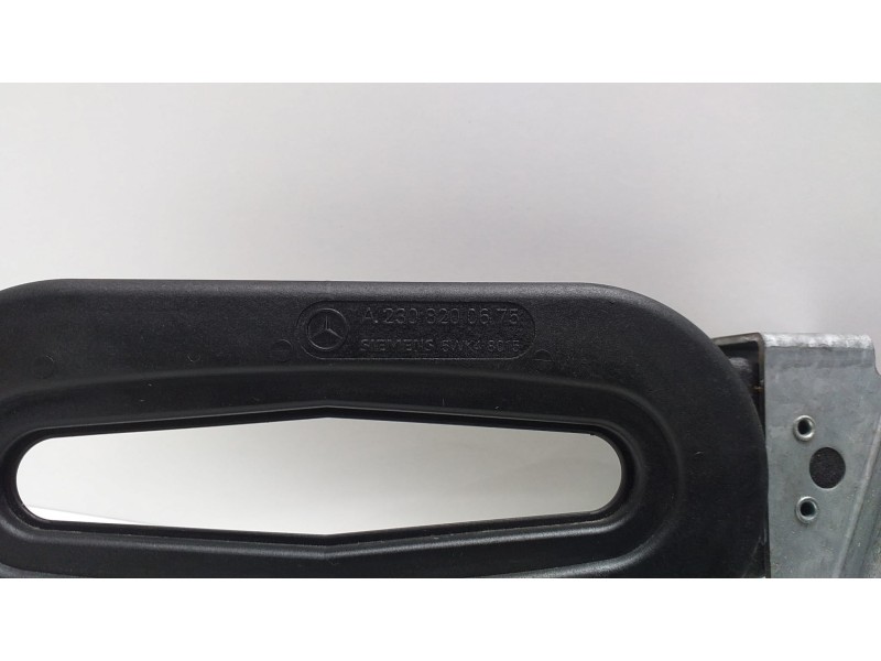 Recambio de antena para mercedes-benz clase sl (w230) roadster 500 (230.475) referencia OEM IAM A2308200675 51130 