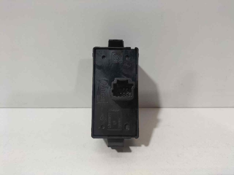 Recambio de warning para dacia dokker stepway referencia OEM IAM E3160601 79533 