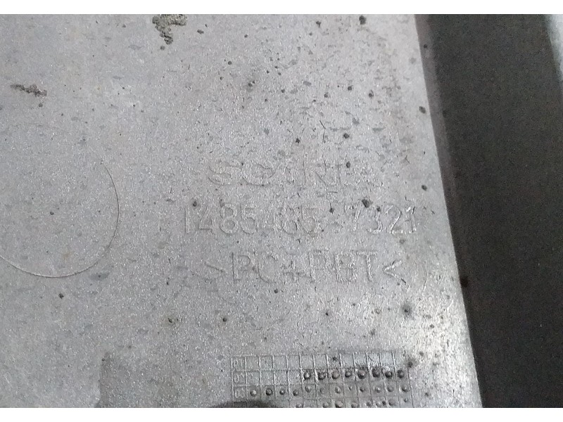 Recambio de paragolpes delantero para scania serie p/g/r (l-clase) fg r620 (4x2) largo cr 19 topline referencia OEM IAM 1485485 