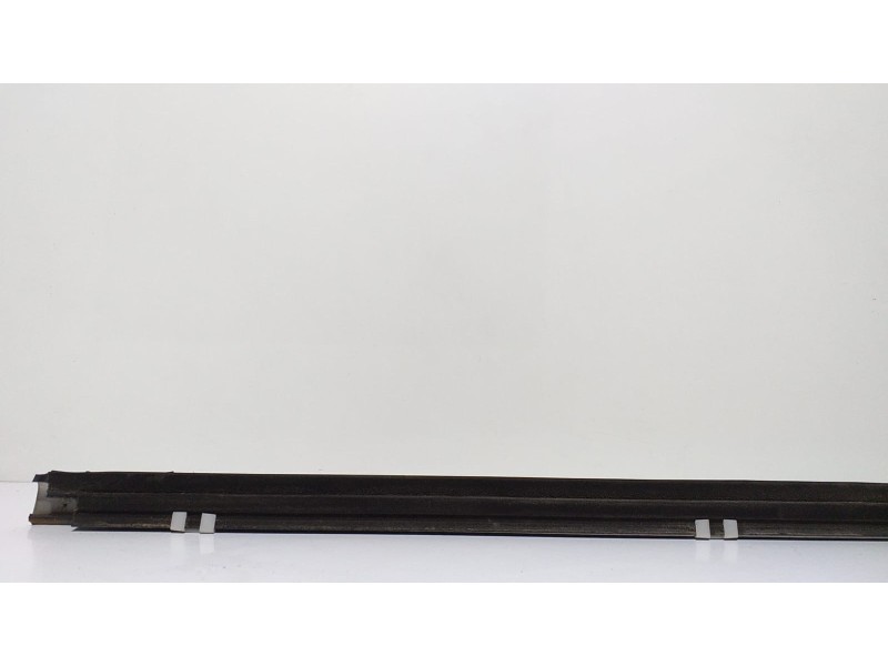 Recambio de molduras delanteras para nissan terrano/terrano.ii (r20) comfort referencia OEM IAM TD27TI 62935 