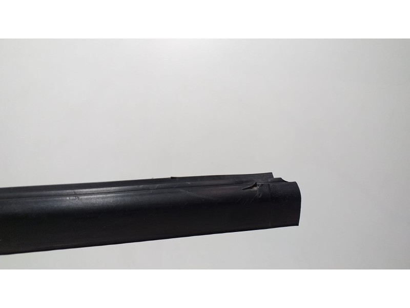 Recambio de molduras delanteras para nissan terrano/terrano.ii (r20) comfort referencia OEM IAM TD27TI 62935 