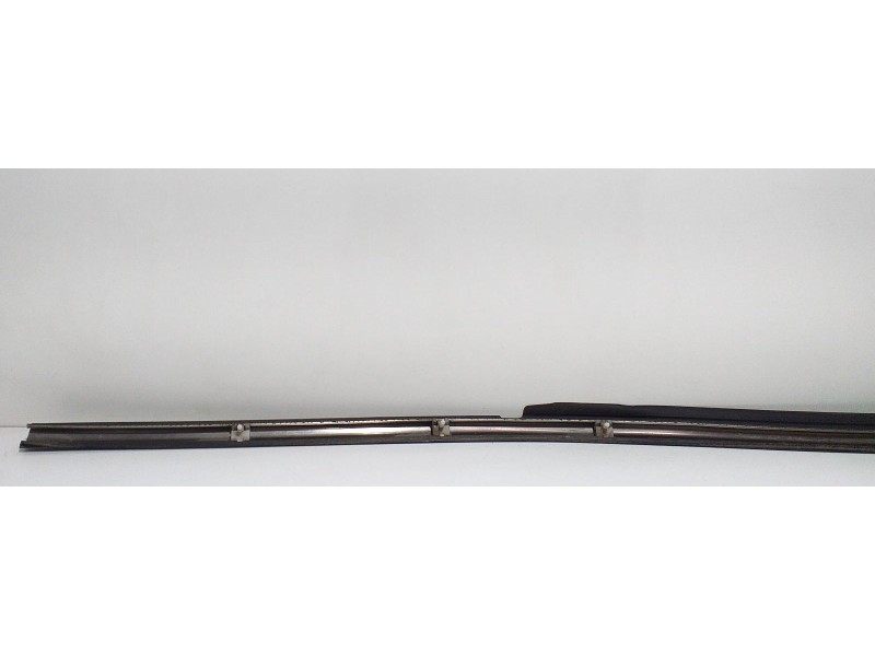 Recambio de molduras traseras para nissan terrano/terrano.ii (r20) comfort referencia OEM IAM TD27TI 62938 