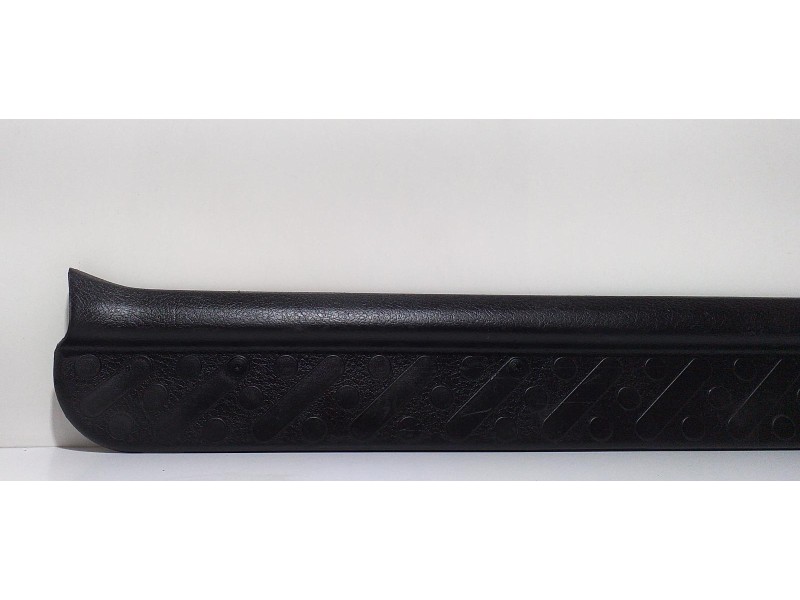 Recambio de molduras delanteras para nissan terrano/terrano.ii (r20) comfort referencia OEM IAM 769520F000 62940 