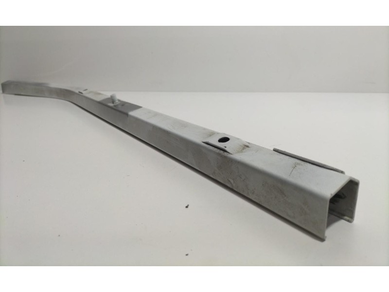 Recambio de soporte / guia puerta corredera para dacia dokker stepway referencia OEM IAM K9KE6 79592 