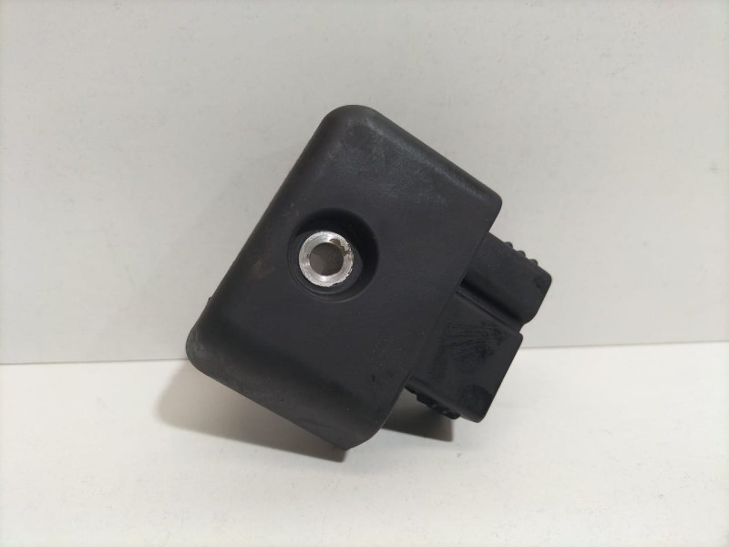 Recambio de soporte / guia puerta corredera para dacia dokker stepway referencia OEM IAM K9KE6 79603 