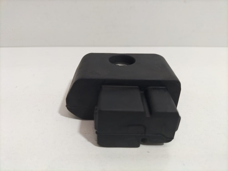 Recambio de soporte / guia puerta corredera para dacia dokker stepway referencia OEM IAM K9KE6 79603 