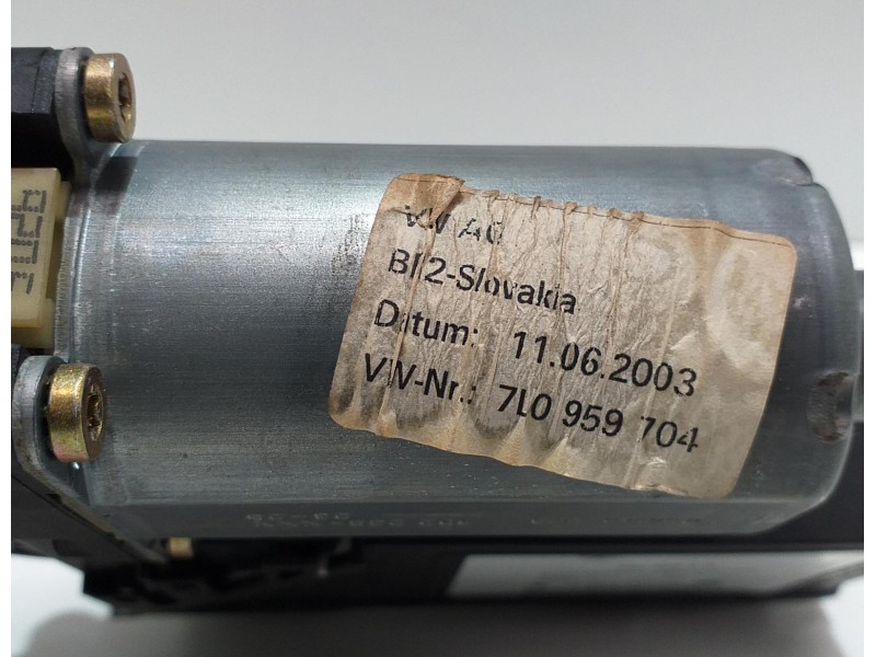 Recambio de motor elevalunas trasero derecho para porsche cayenne (typ 9pa) 4.5 v8 cat referencia OEM IAM 7L0959794 51193 