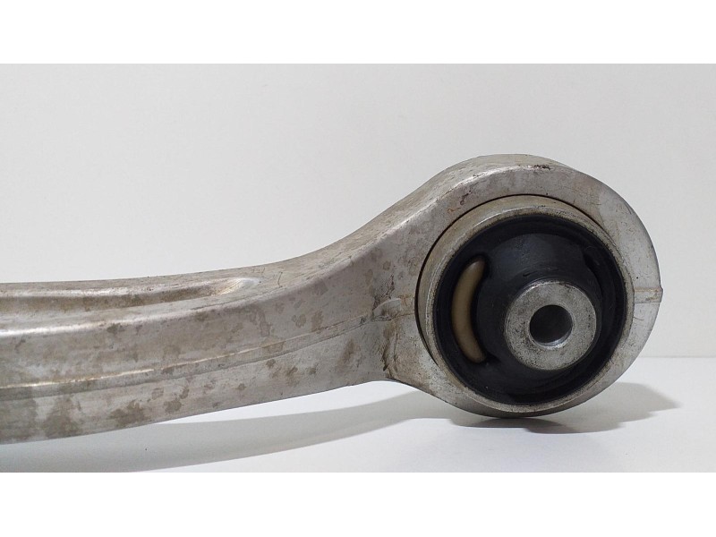 Recambio de brazo suspension inferior delantero derecho para audi s6 berlina (4f2) 5.2 referencia OEM IAM 4F0407694B 62968 