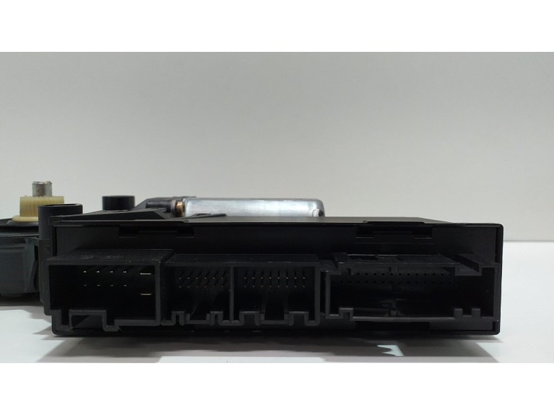 Recambio de motor elevalunas trasero izquierdo para porsche cayenne (typ 9pa) 4.5 v8 cat referencia OEM IAM 7L0959795 51194 