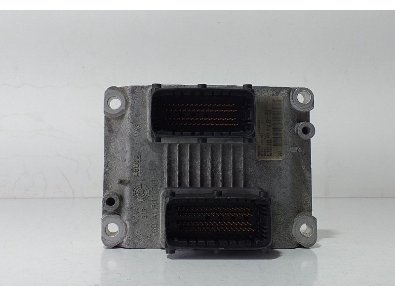 Recambio de centralita motor uce para fiat punto berlina (188) 1.2 16v hlx referencia OEM IAM 0261208029 71600 R