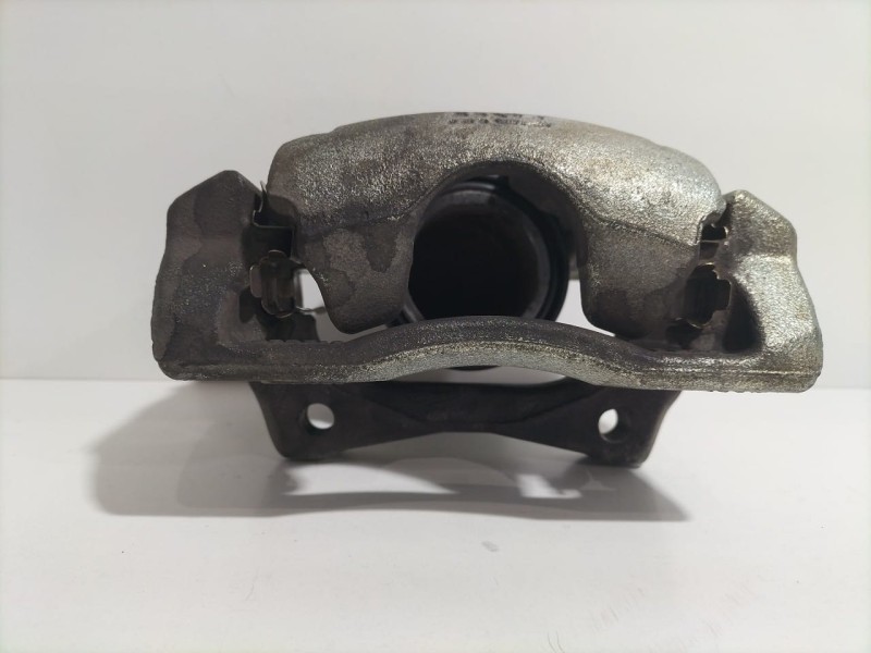 Recambio de pinza freno delantera izquierda para dacia dokker stepway referencia OEM IAM 7701208332 79559 