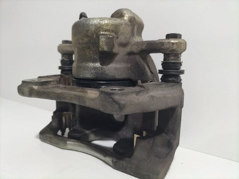Recambio de pinza freno delantera izquierda para dacia dokker stepway referencia OEM IAM 7701208332 79559 