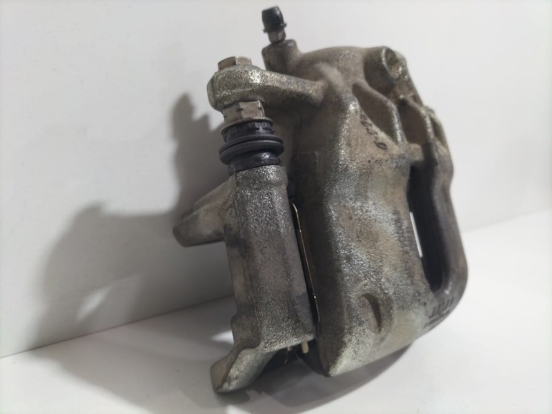 Recambio de pinza freno delantera derecha para dacia dokker stepway referencia OEM IAM 770120833 79562 