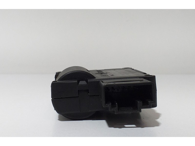 Recambio de motor apertura trampillas climatizador para audi s6 berlina (4f2) 5.2 referencia OEM IAM 4F0820511A 63022 