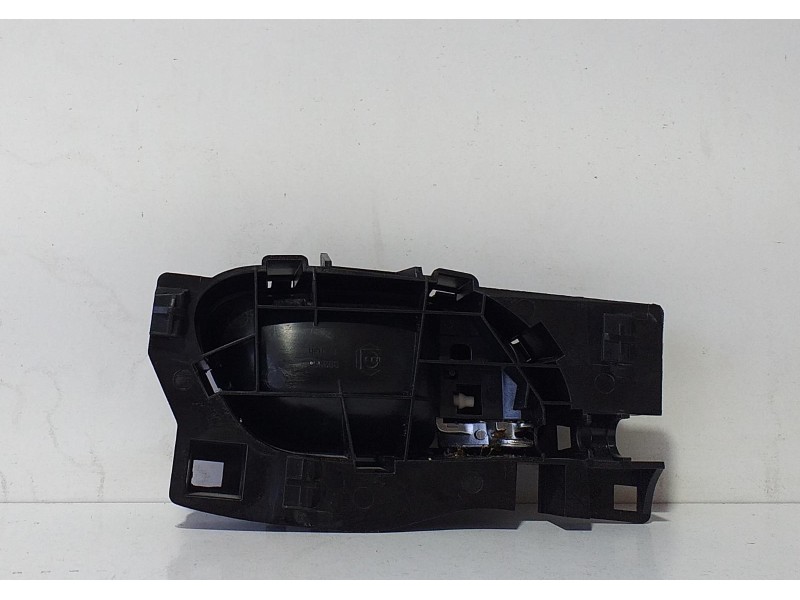 Recambio de maneta interior trasera izquierda para peugeot 208 access referencia OEM IAM 96555518VV 71638 R