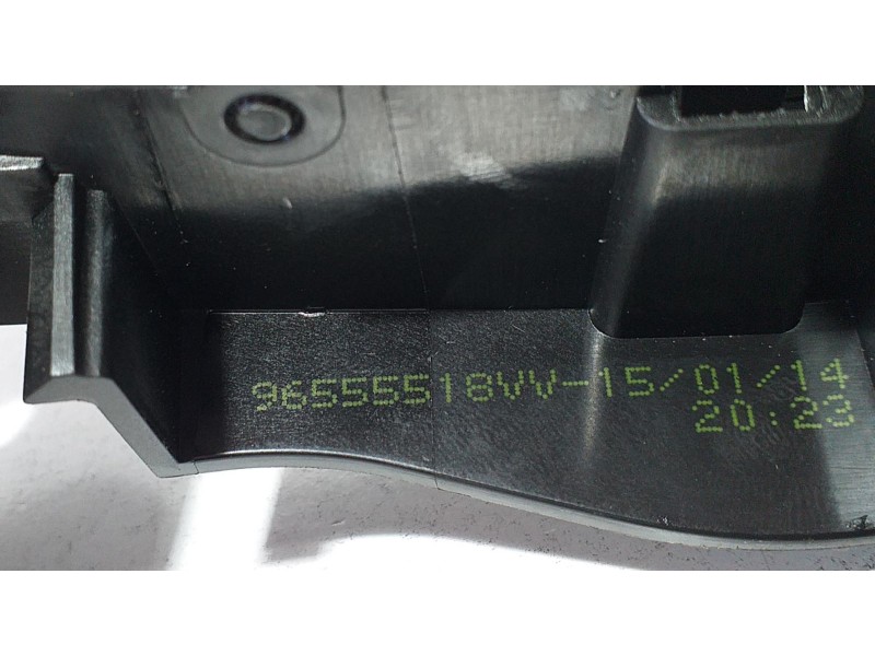 Recambio de maneta interior trasera izquierda para peugeot 208 access referencia OEM IAM 96555518VV 71638 R