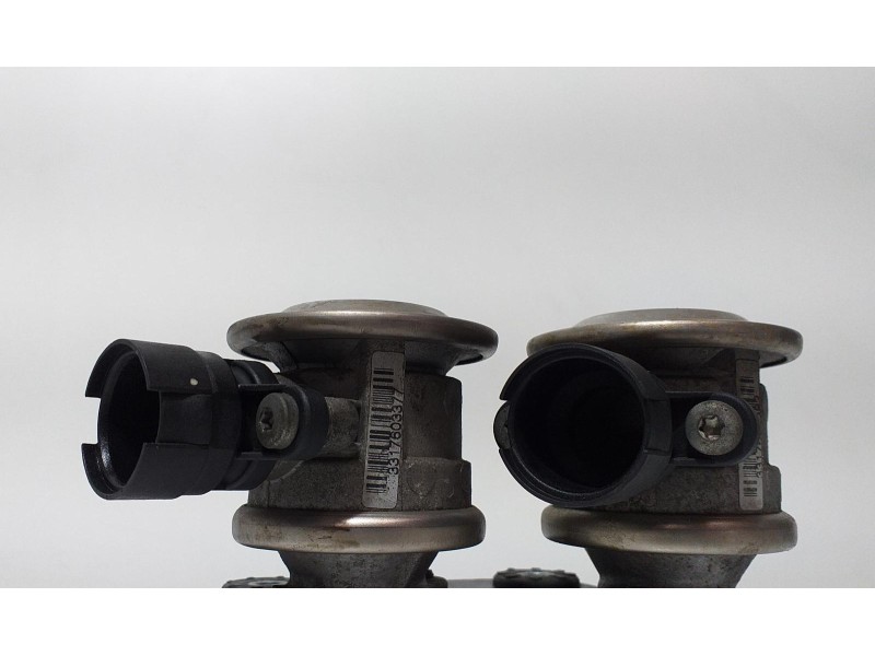 Recambio de valvula de aire secundaria para audi s6 berlina (4f2) 5.2 referencia OEM IAM 06A131101B 63037 