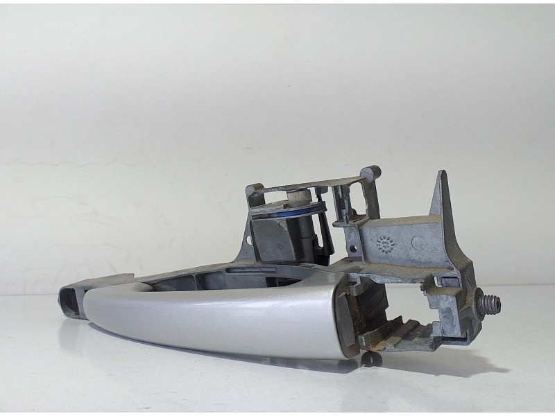 Recambio de maneta exterior delantera izquierda para peugeot 208 access referencia OEM IAM 9680168680 71652 R