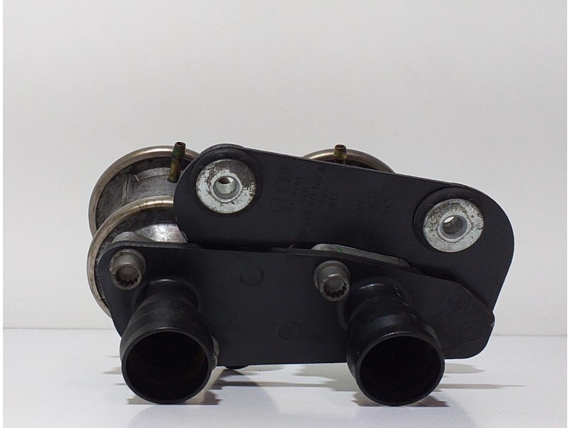 Recambio de valvula de aire secundaria para audi s6 berlina (4f2) 5.2 referencia OEM IAM 06A131101B 63037 