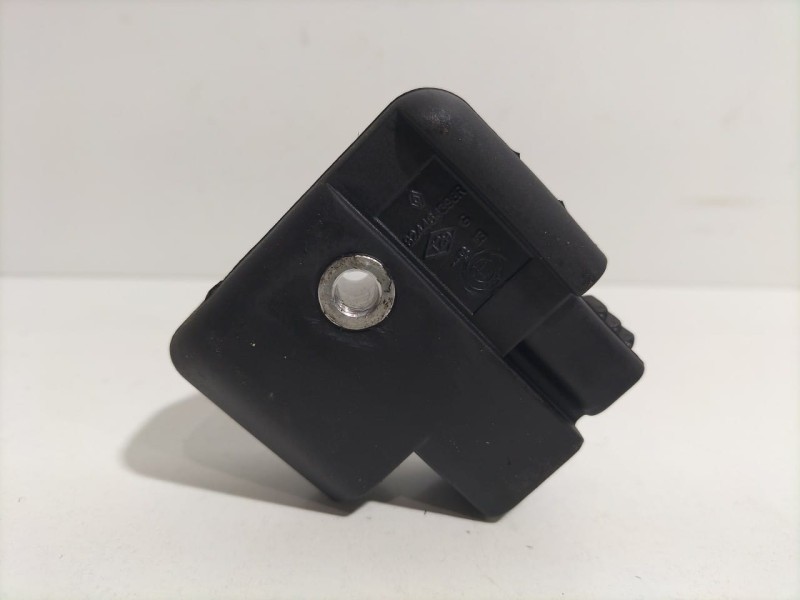 Recambio de molduras delanteras para dacia dokker stepway referencia OEM IAM 824464398R 79572 