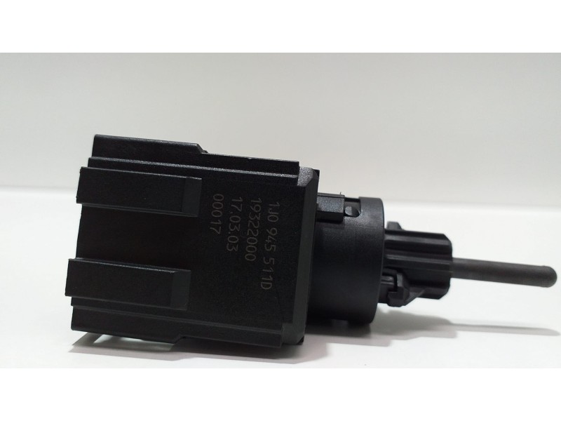 Recambio de sensor para porsche cayenne (typ 9pa) 4.5 v8 cat referencia OEM IAM 1J0945511D 51237 