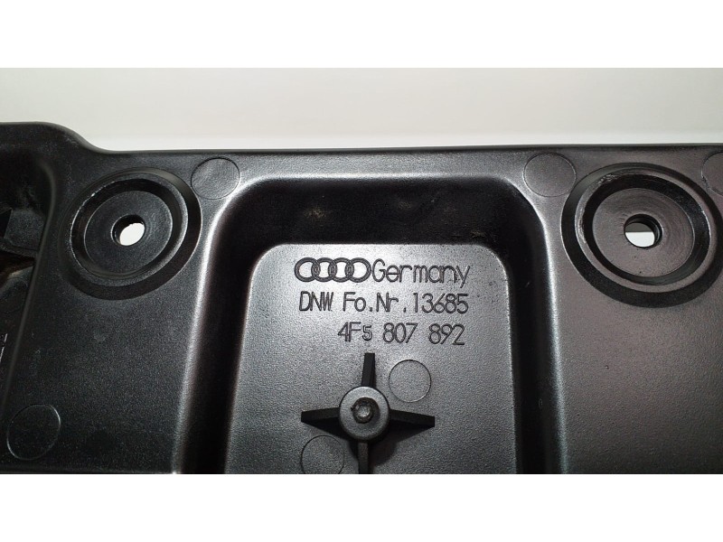 Recambio de molduras traseras para audi s6 berlina (4f2) 5.2 referencia OEM IAM 4F5807898 63042 