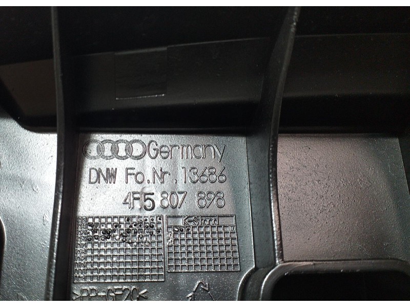 Recambio de molduras traseras para audi s6 berlina (4f2) 5.2 referencia OEM IAM 4F5807898 63042 