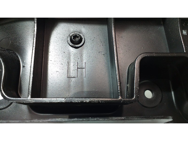 Recambio de molduras traseras para audi s6 berlina (4f2) 5.2 referencia OEM IAM 4F5807897 63043 