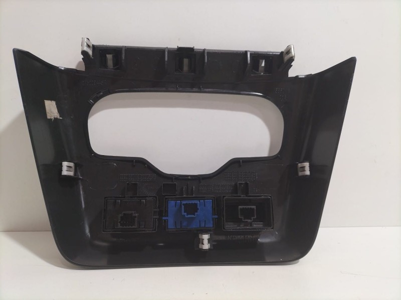 Recambio de molduras delanteras para dacia dokker stepway referencia OEM IAM 275009445R 79616 