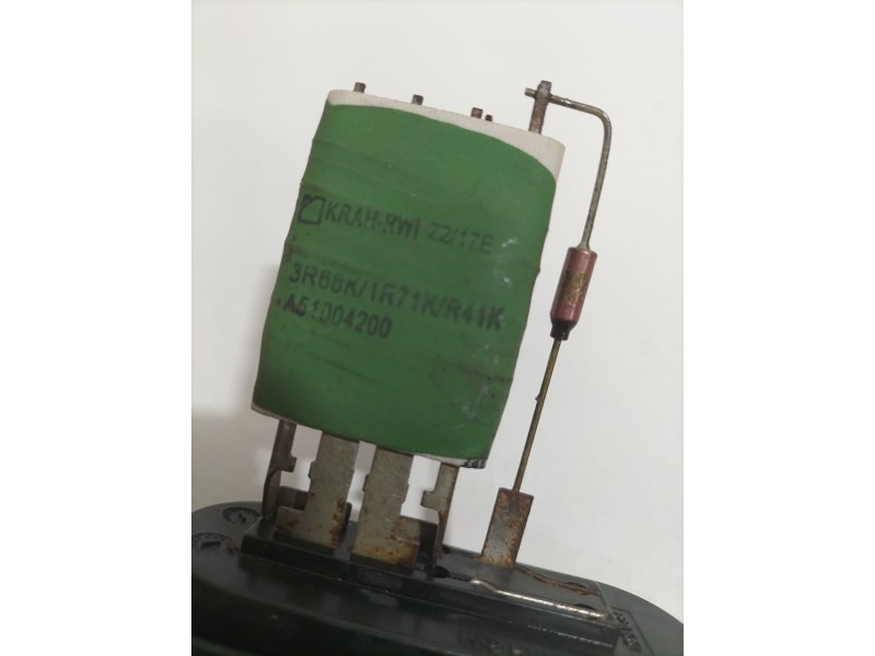 Recambio de resistencia calefaccion para dacia dokker stepway referencia OEM IAM A51004200 79618 