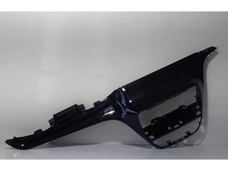 Recambio de molduras delanteras para peugeot 208 access referencia OEM IAM 9673830077 71680 R