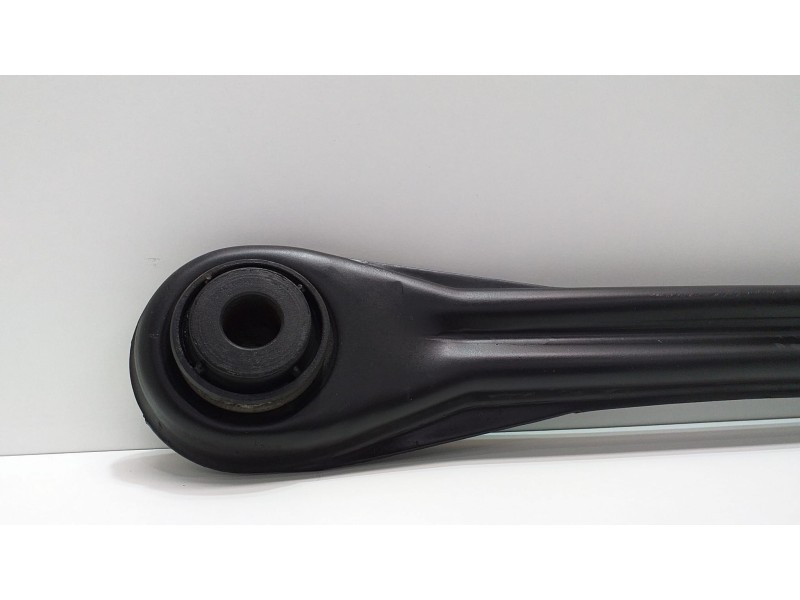 Recambio de brazo suspension inferior trasero derecho para porsche cayenne (typ 9pa) 4.5 v8 cat referencia OEM IAM 7L0501531A 51