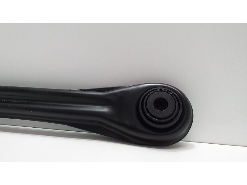 Recambio de brazo suspension inferior trasero derecho para porsche cayenne (typ 9pa) 4.5 v8 cat referencia OEM IAM 7L0501531A 51