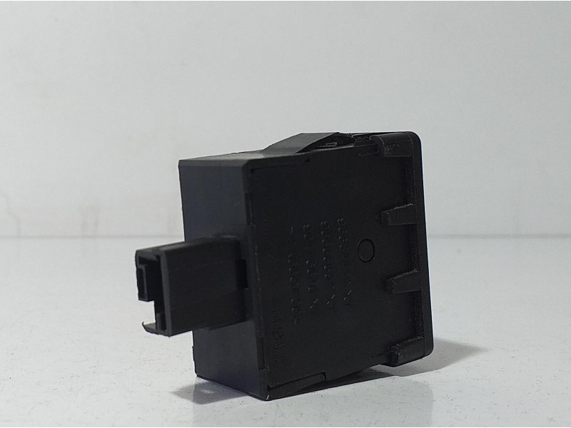 Recambio de interruptor para peugeot 208 access referencia OEM IAM 96384422XT 71692 R